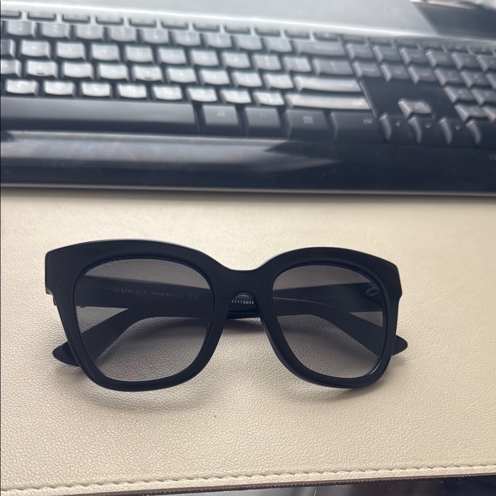 Gucci Black Oversized Sunglasses